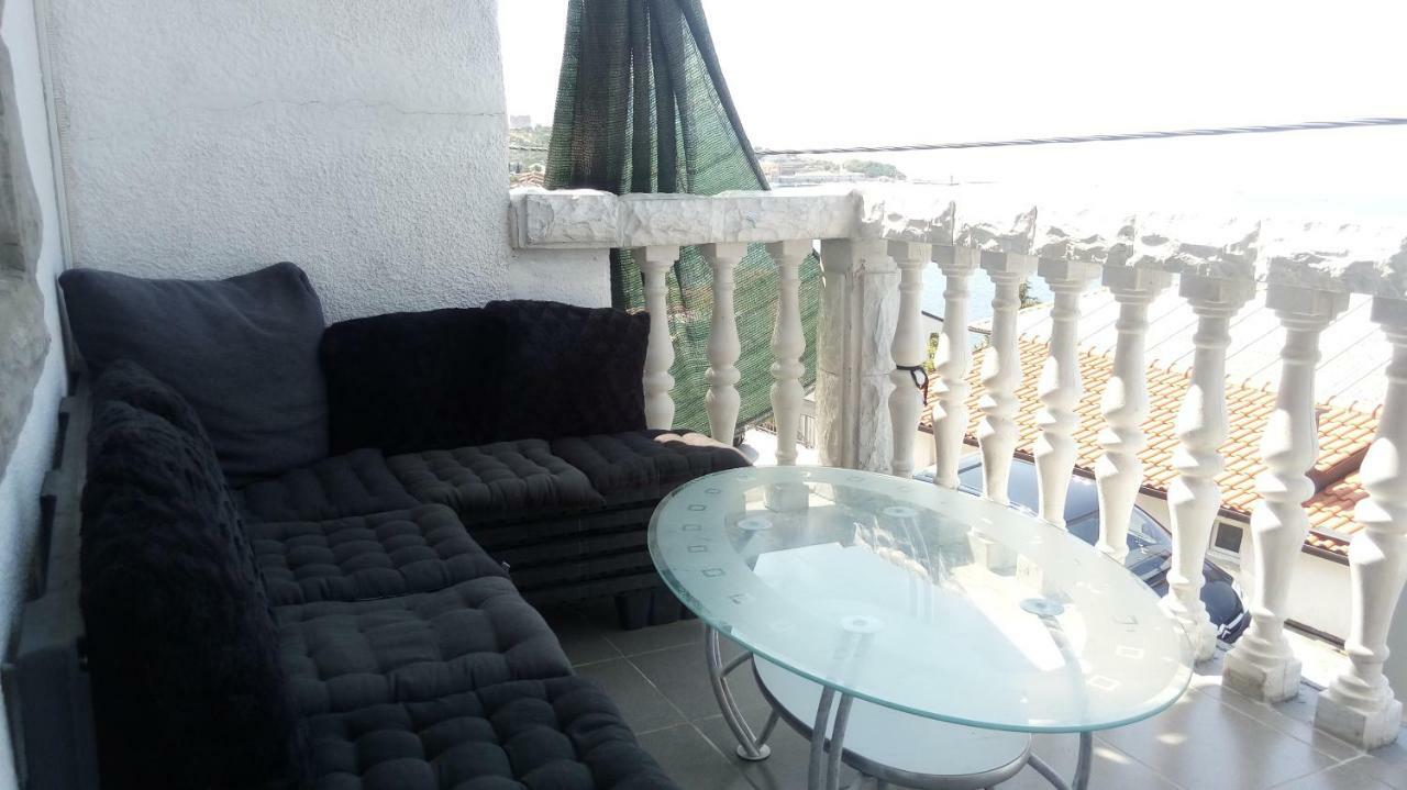 Apartmani Mira Senj  Eksteriør bilde